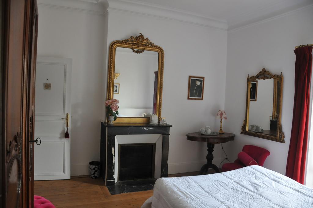 Chateau De La Chaussee Bed and Breakfast Brain-sur-Allonnes Εξωτερικό φωτογραφία